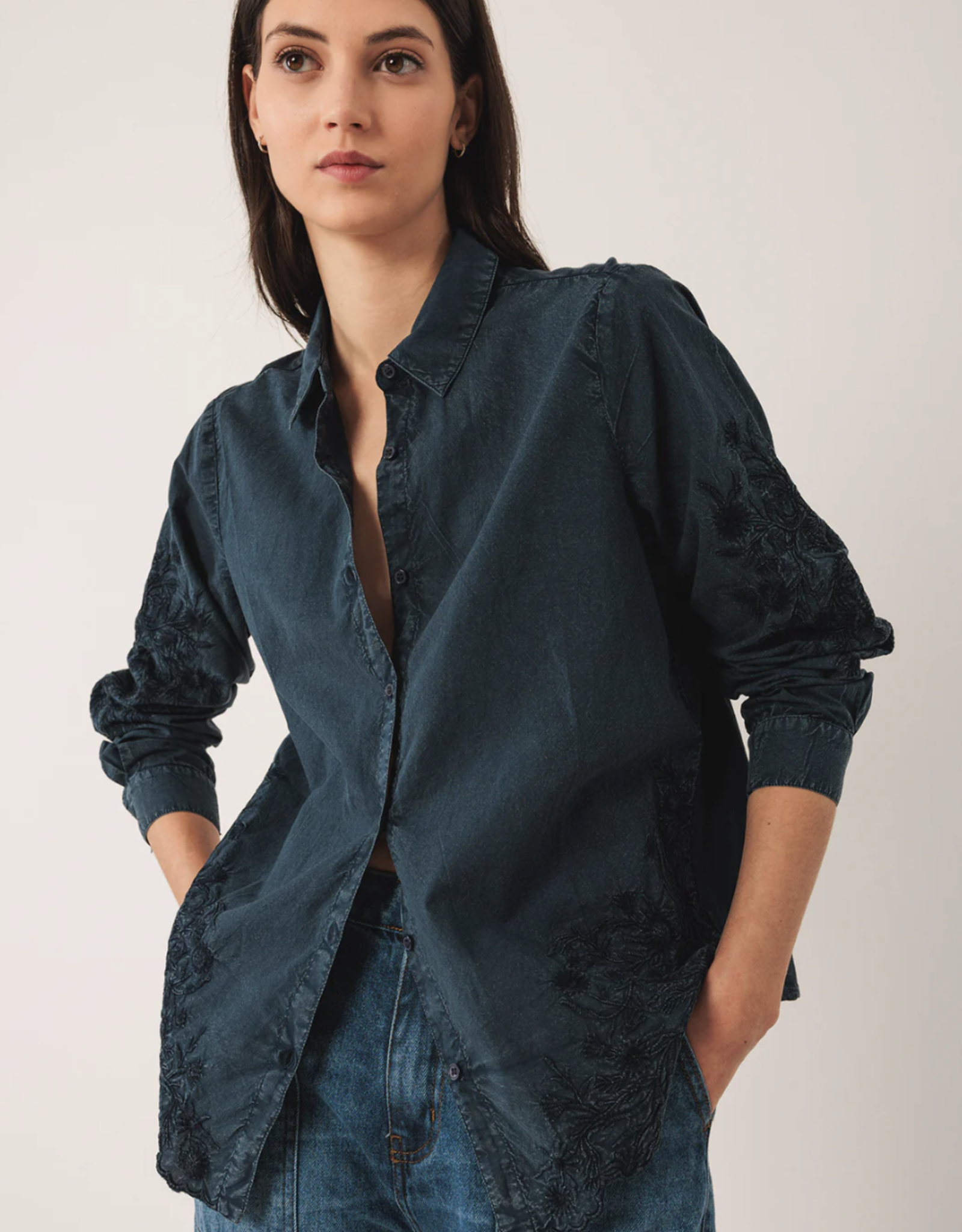 Indi & Cold Indi & Cold - VI25AD385 Embroidered Voile Chemise FW25