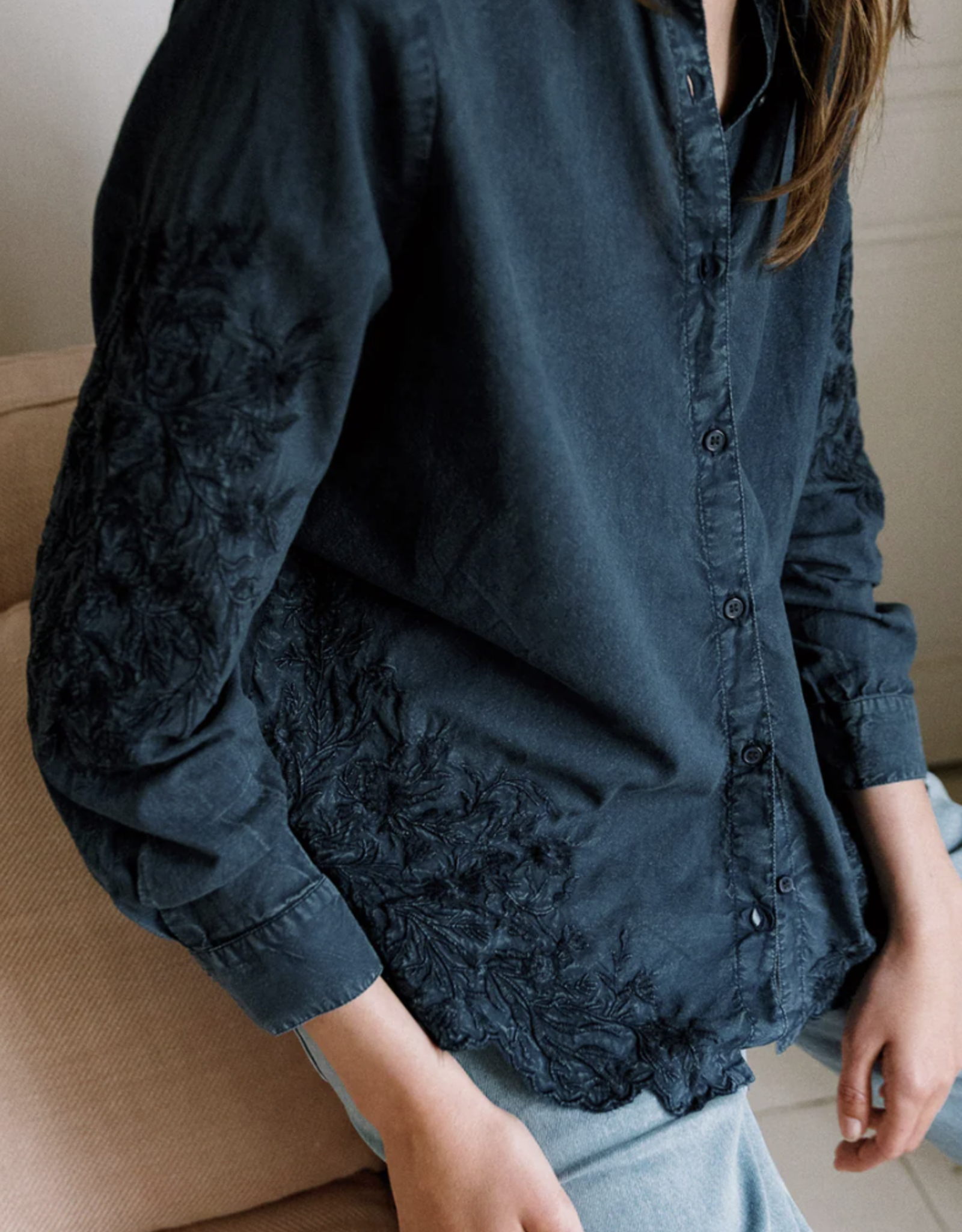 Indi & Cold Indi & Cold - VI25AD385 Embroidered Voile Chemise FW25