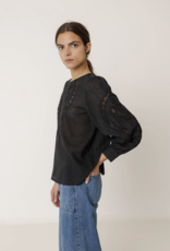 Indi & Cold Indi & Cold - VI25KI222 Romantic Embroidered Blouse FW25