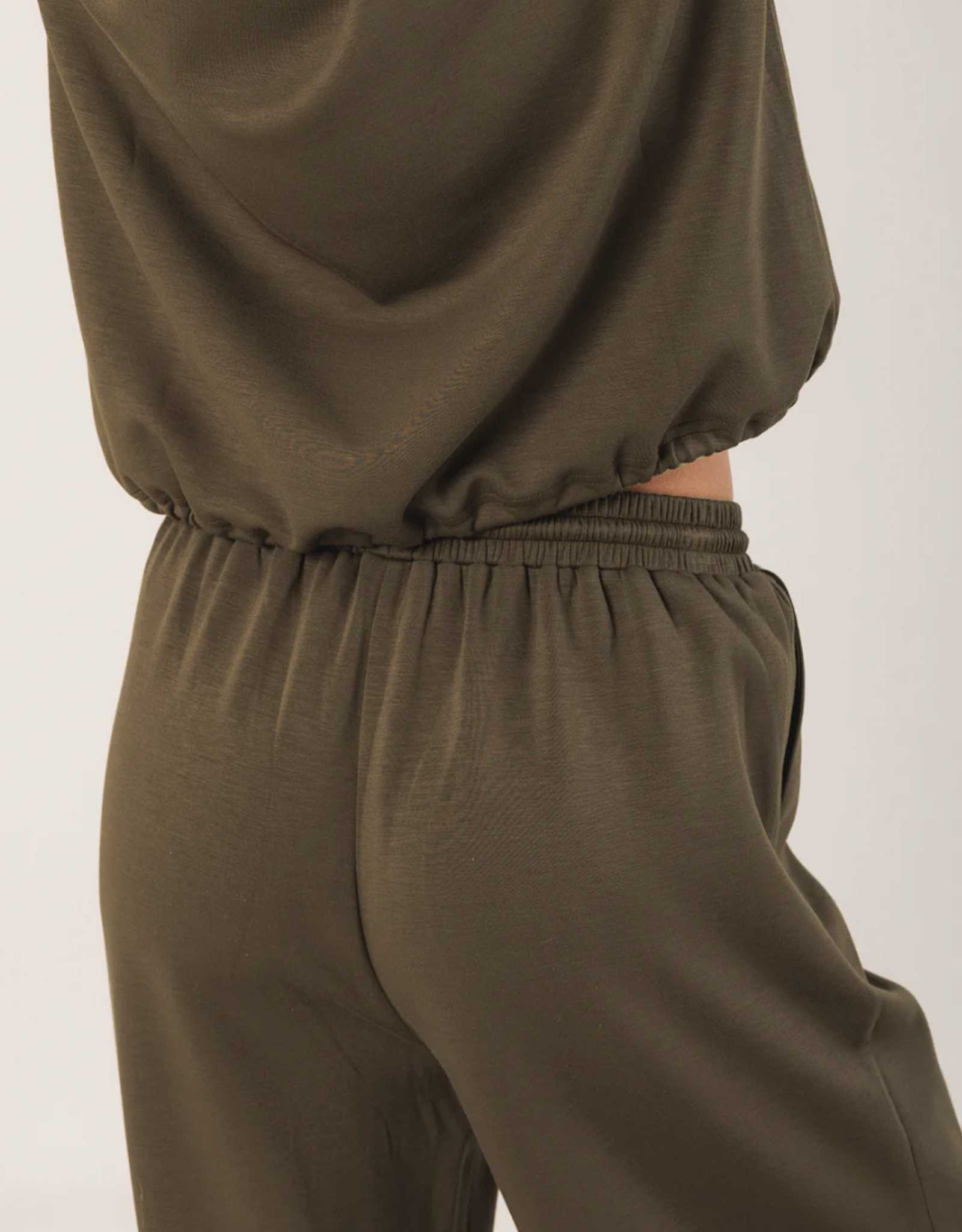 Indi & Cold Indi & Cold - VI25NM361 Pantalon jambes larges FW25