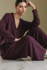 Indi & Cold Indi & Cold - VI25RD480  V-Neck Cardigan FW25 Indi & Cold Indi & Cold - VI25RD480  V-Neck Cardigan FW25