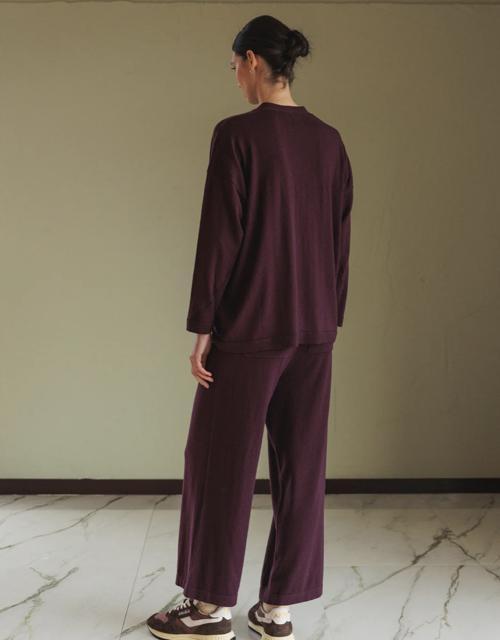 Indi & Cold Indi & Cold - VI25RD480  V-Neck Cardigan FW25