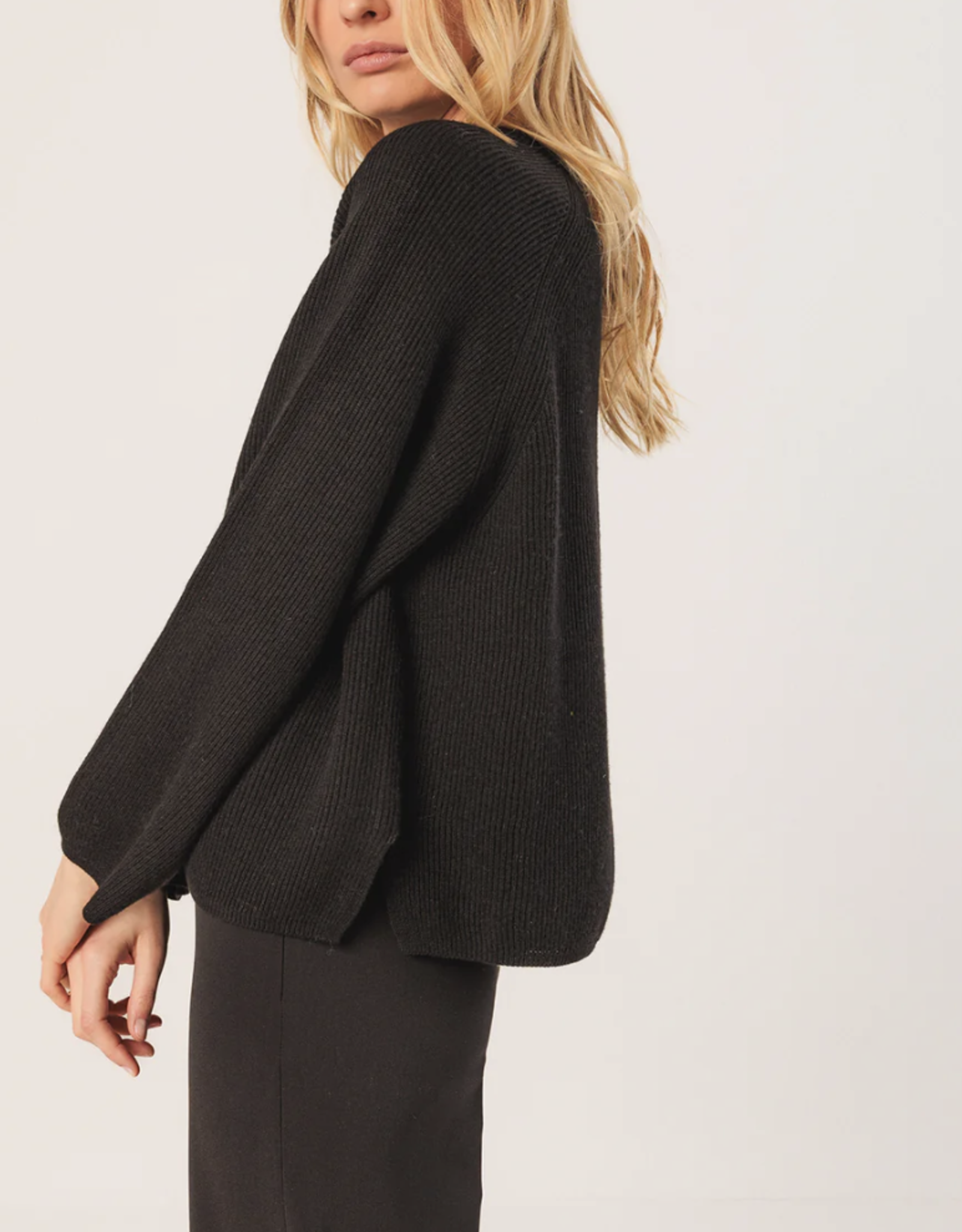 Indi & Cold Indi & Cold - VI25RD487 Ribbed Sweater  FW25