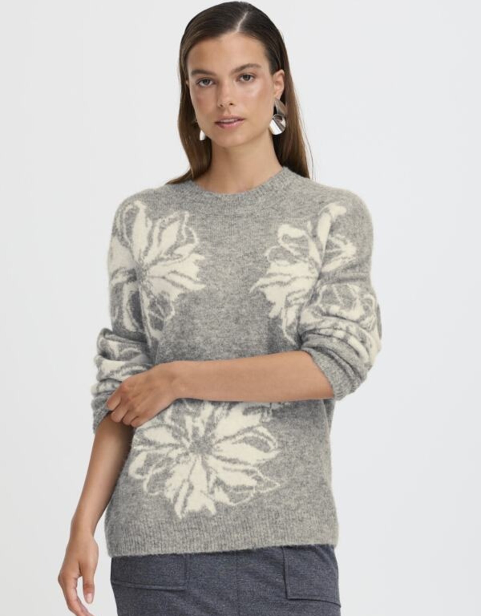 b. young B.Young- Byomea  Flower pullover FW25