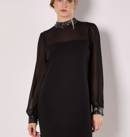 Apricot Apricot -  Robe détails Paillettes cou manches longues FW25