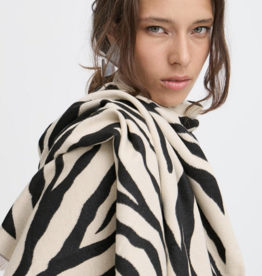 b. young b. young- Byvibra Scarf FW25