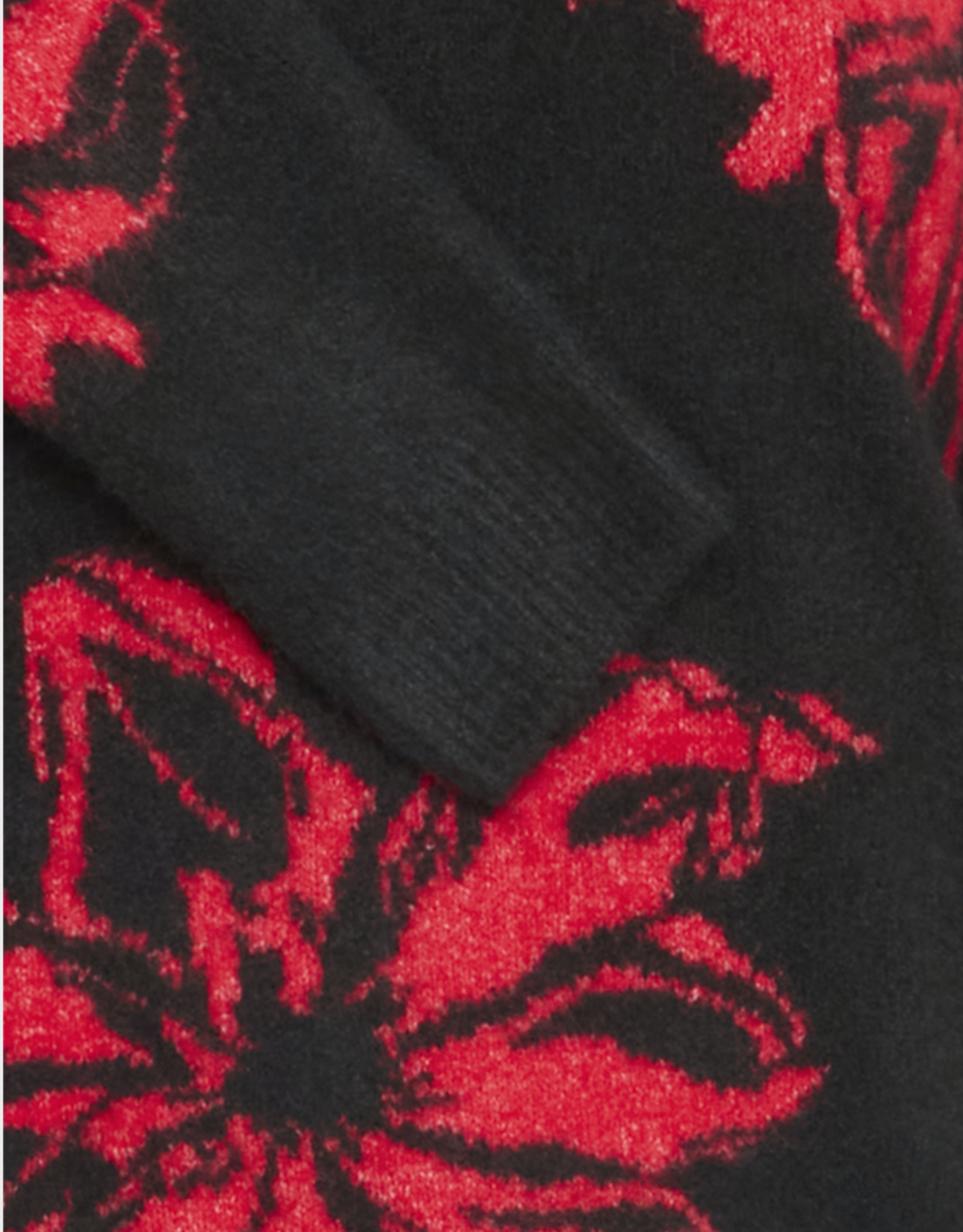 b. young B.Young- Byomea  Flower pullover FW25