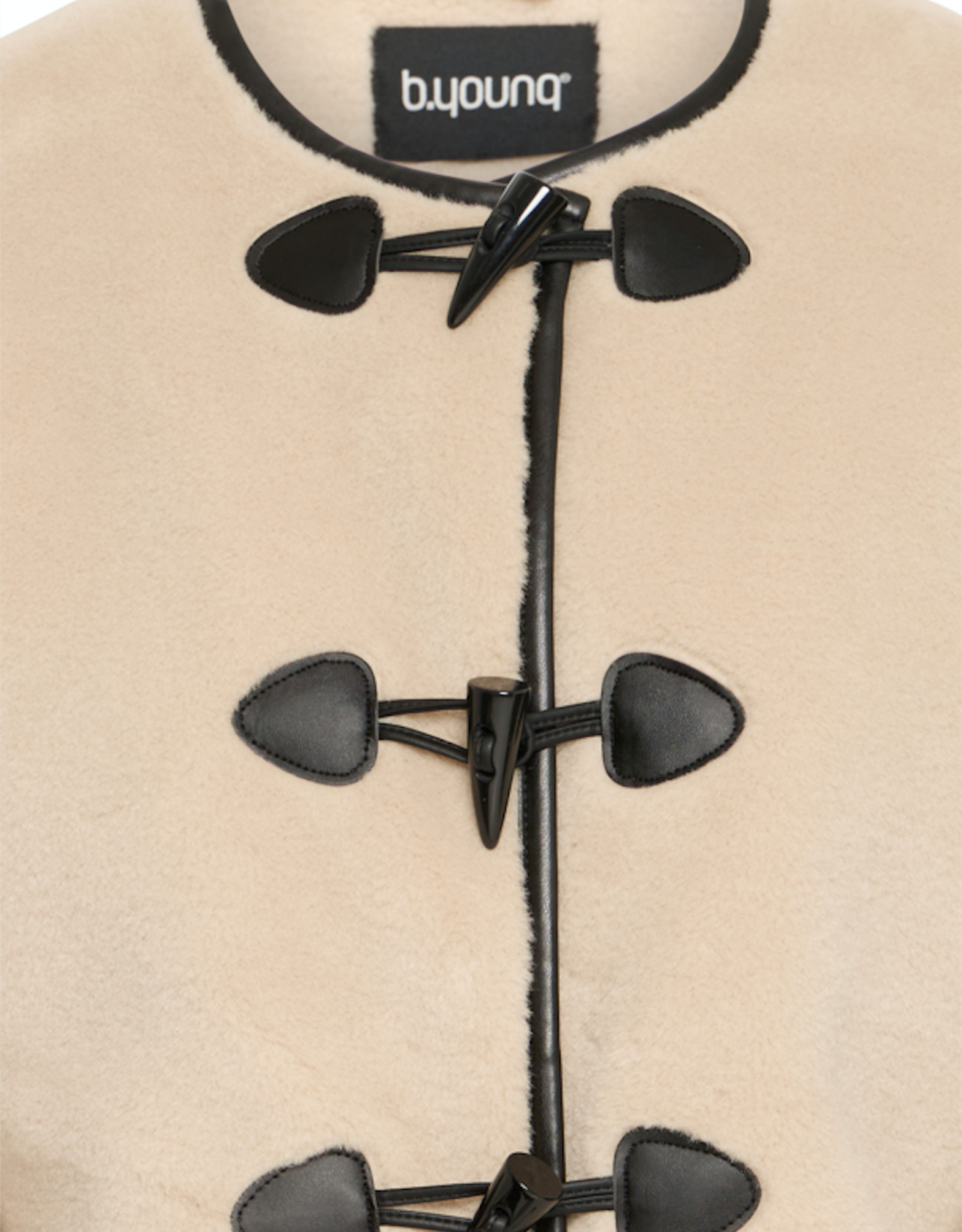 b. young b. young- Byaballa manteau FW25