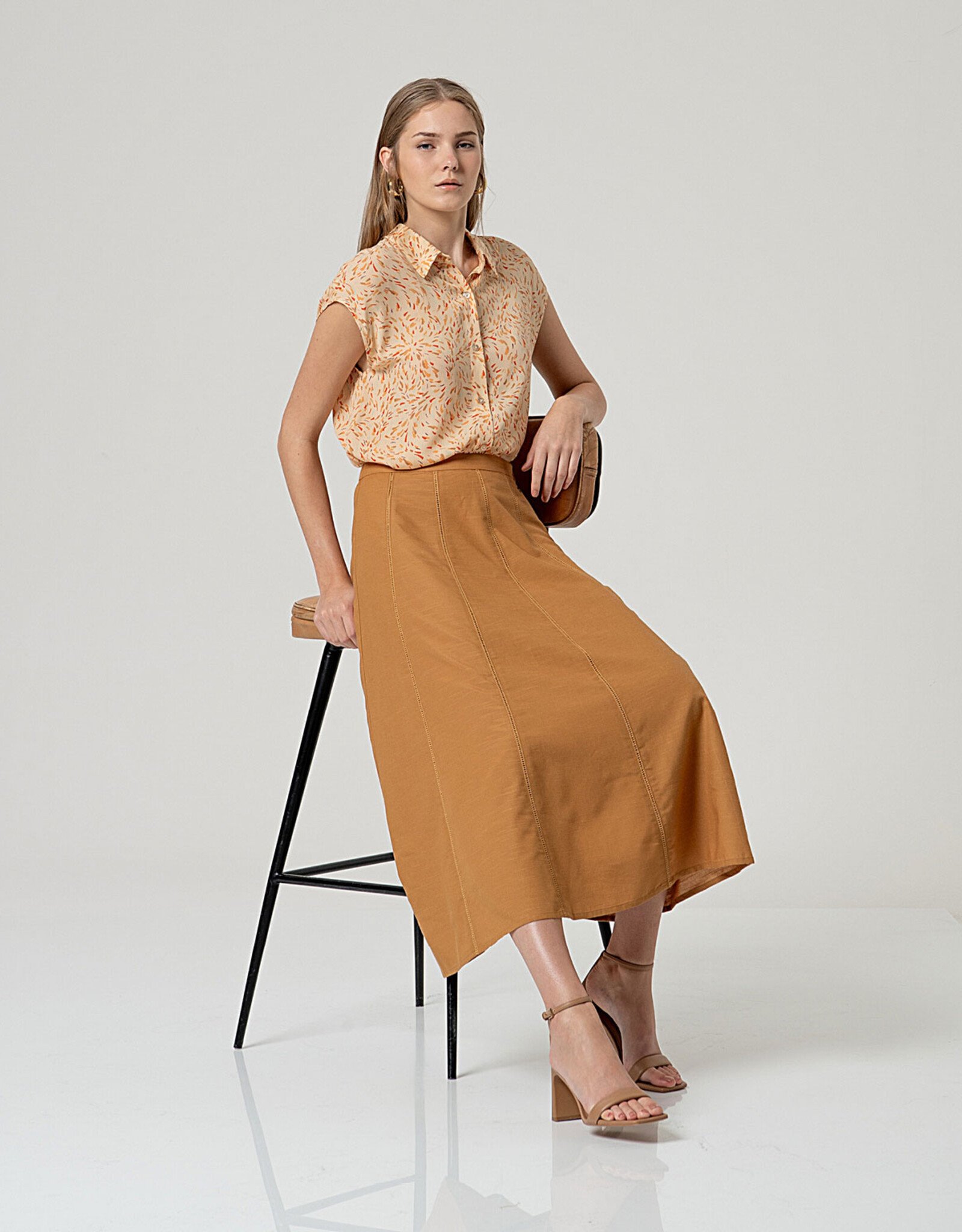 Surkana Surkana - 526KILA124 Sleeveless Shirt SS26