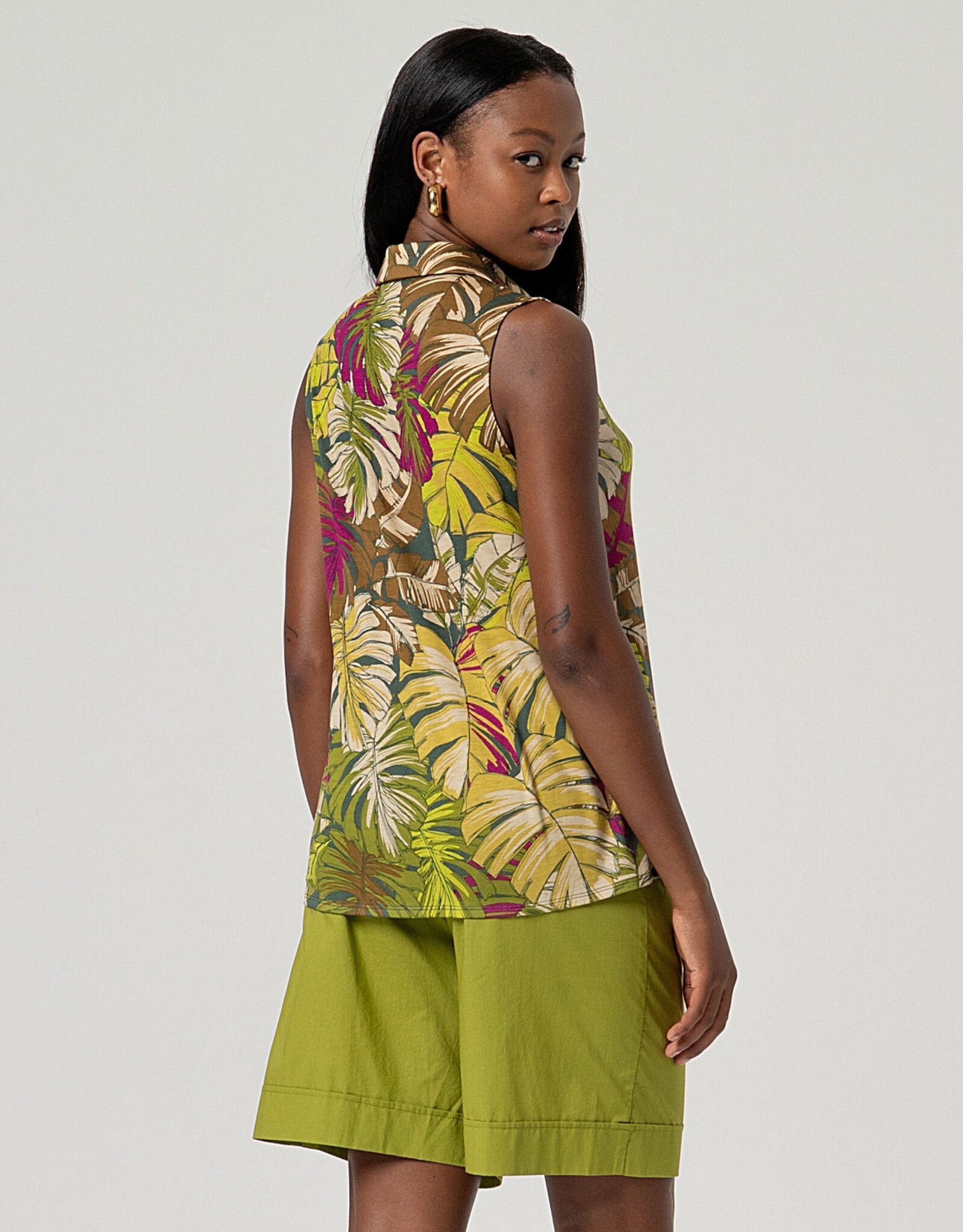 Surkana Surkana - 526MILE117 Blouse sans manches SS26