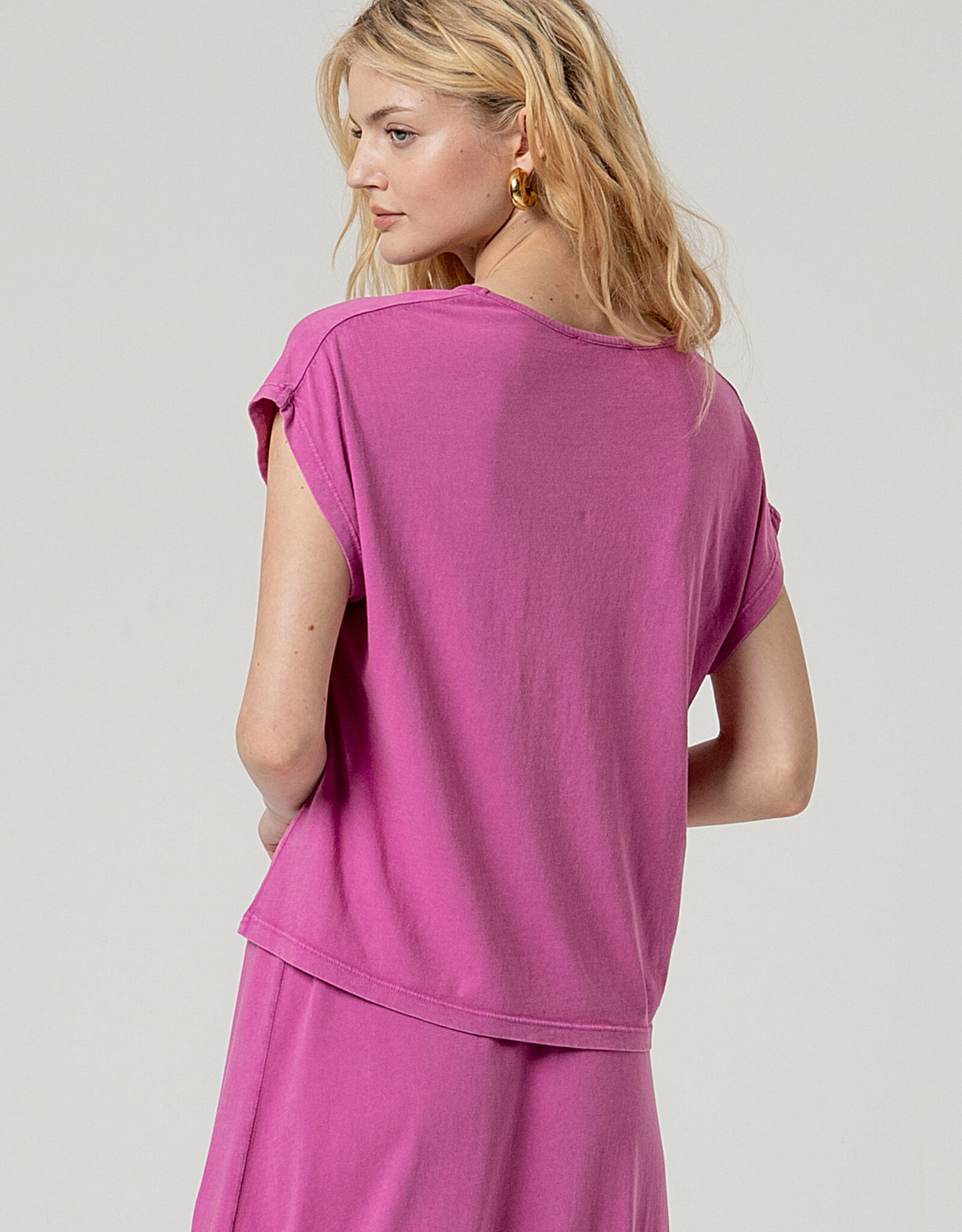 Surkana Surkana - 526NARA019 V-Neck Shirt SS26