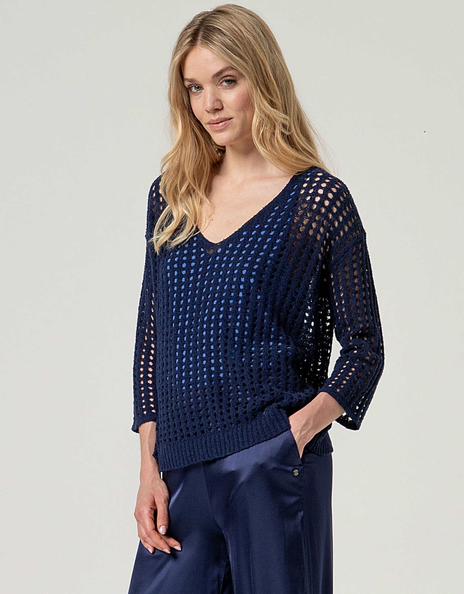 Surkana Surkana - 516SOLU232 V-Neck Shirt SS26