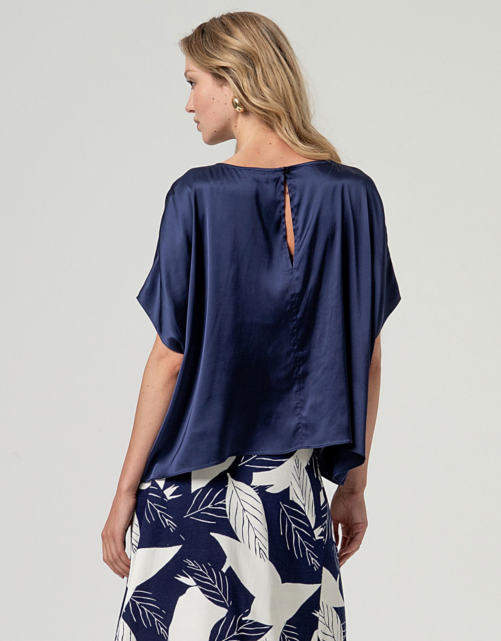 Surkana Surkana - 516HIEN122 Cape Style Blouse SS26