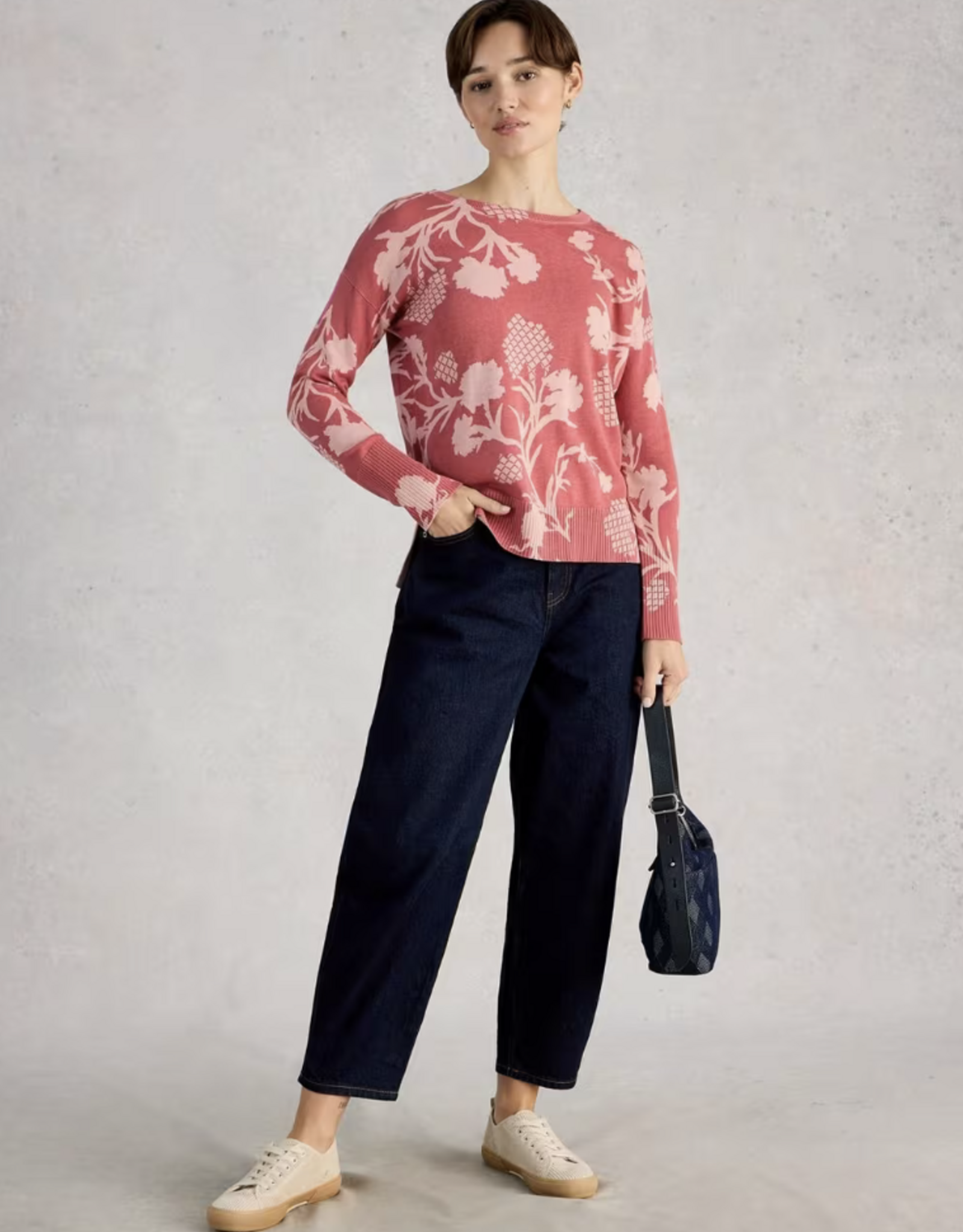 White Stuff White Stuff- 445391 Olive Chandail Rose imprimé SS26