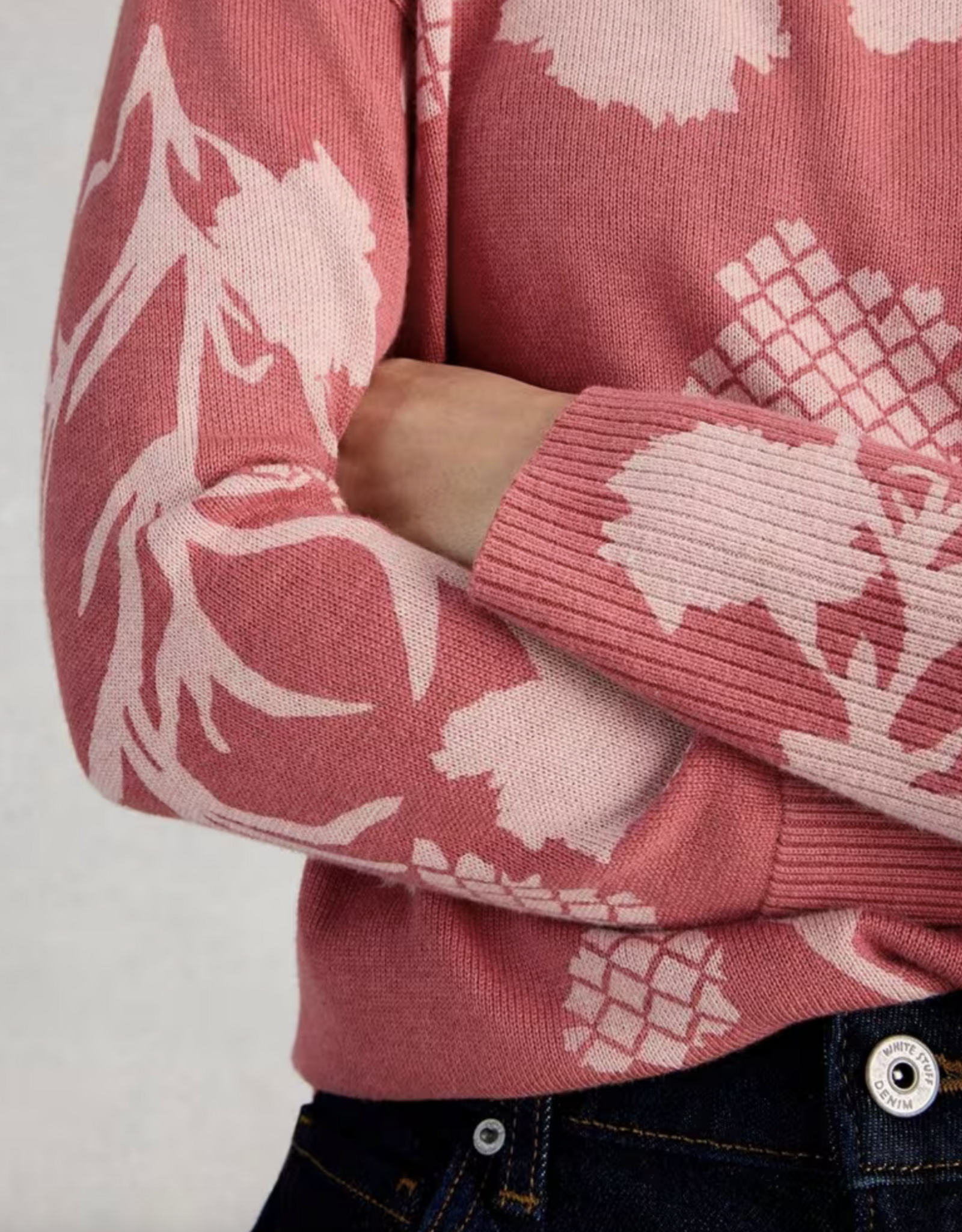 White Stuff White Stuff- 445391 Olive Chandail Rose imprimé SS26