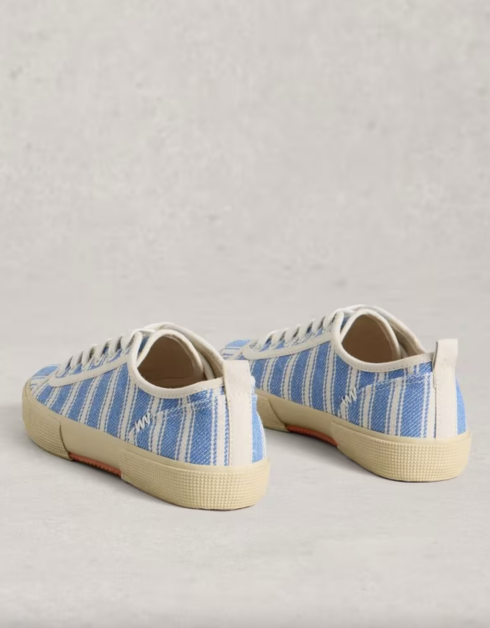 White Stuff White Stuff- 445069 Pippa canvas souliers (2 clrs) SS26