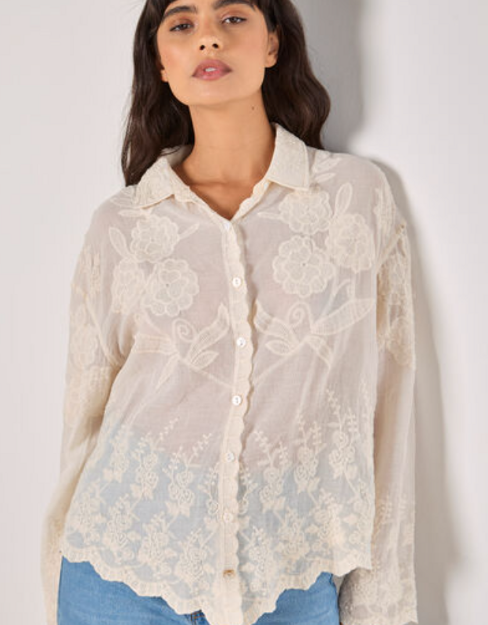 Apricot Apricot - Embroidered Cotton Scallop Shirt SS26