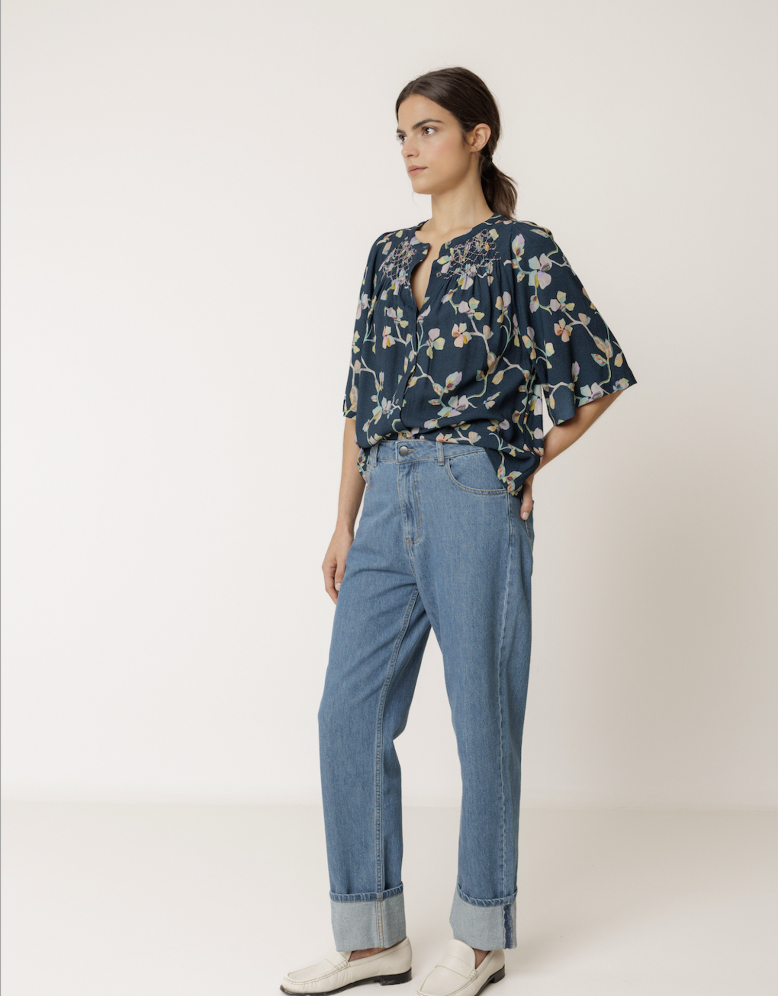 Indi & Cold Indi & Cold - VV26AD102 Smock-Detail Chemise SS26