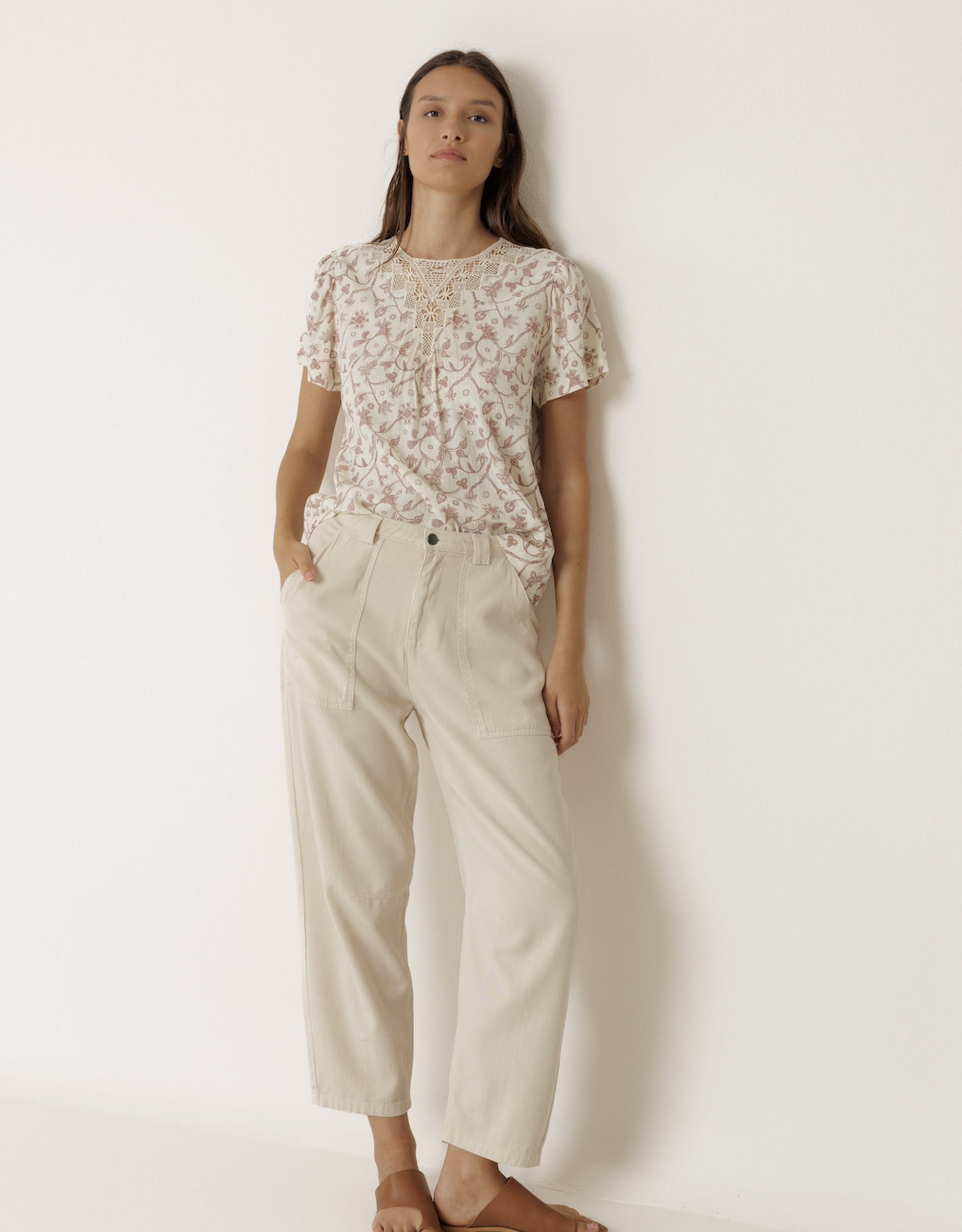 Indi & Cold Indi & Cold - VV26AD122 Lace Blouse SS26