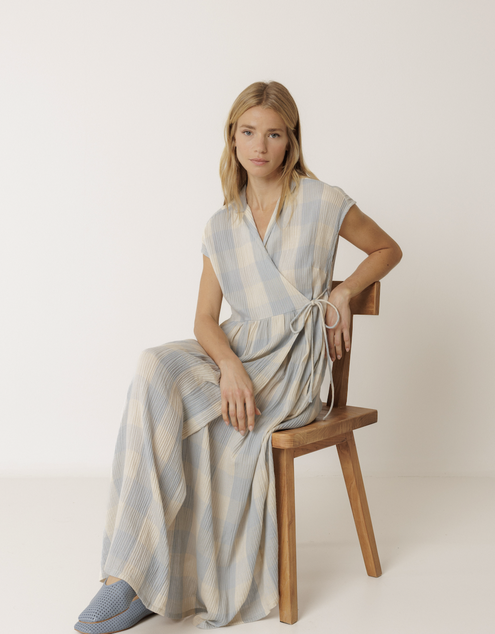 Indi & Cold Indi & Cold - VV26KI150 Crossover Gingham Robe SS26