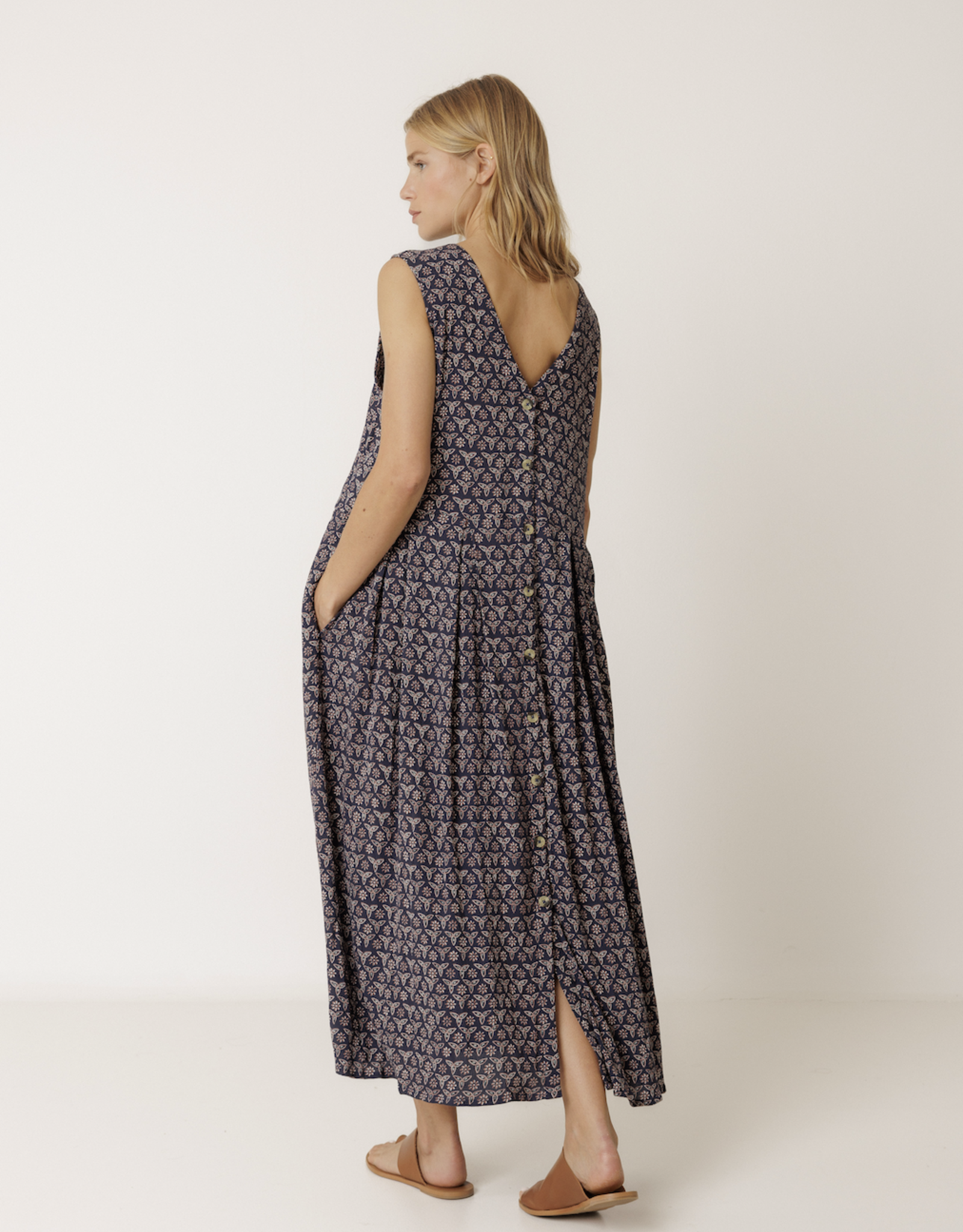 Indi & Cold Indi & Cold - VV26MI140 Multiposition Block-Print Robe SS26