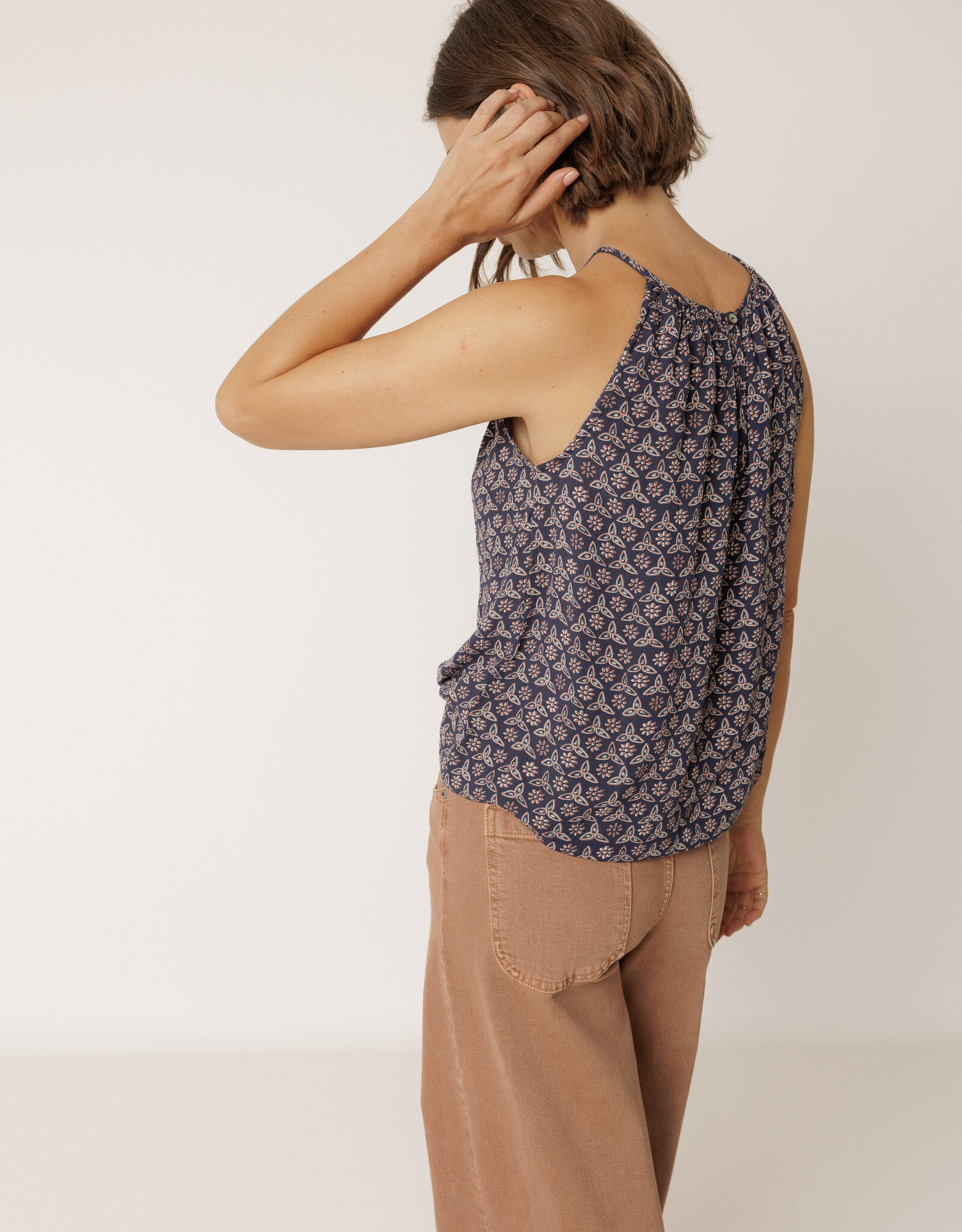 Indi & Cold Indi & Cold - VV26MI141 Strappy Viscose Haut SS26