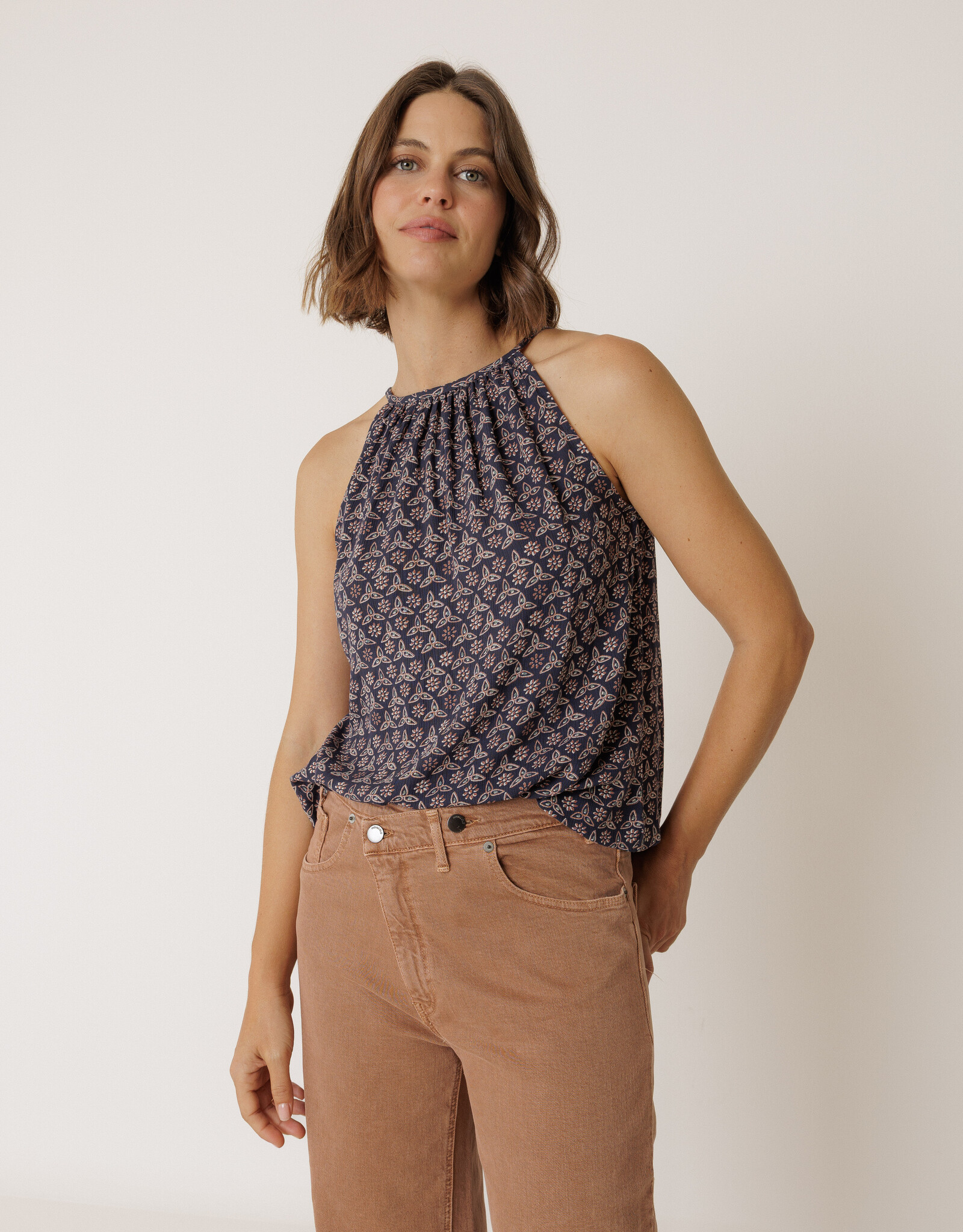 Indi & Cold Indi & Cold - VV26MI141 Strappy Viscose Top SS26