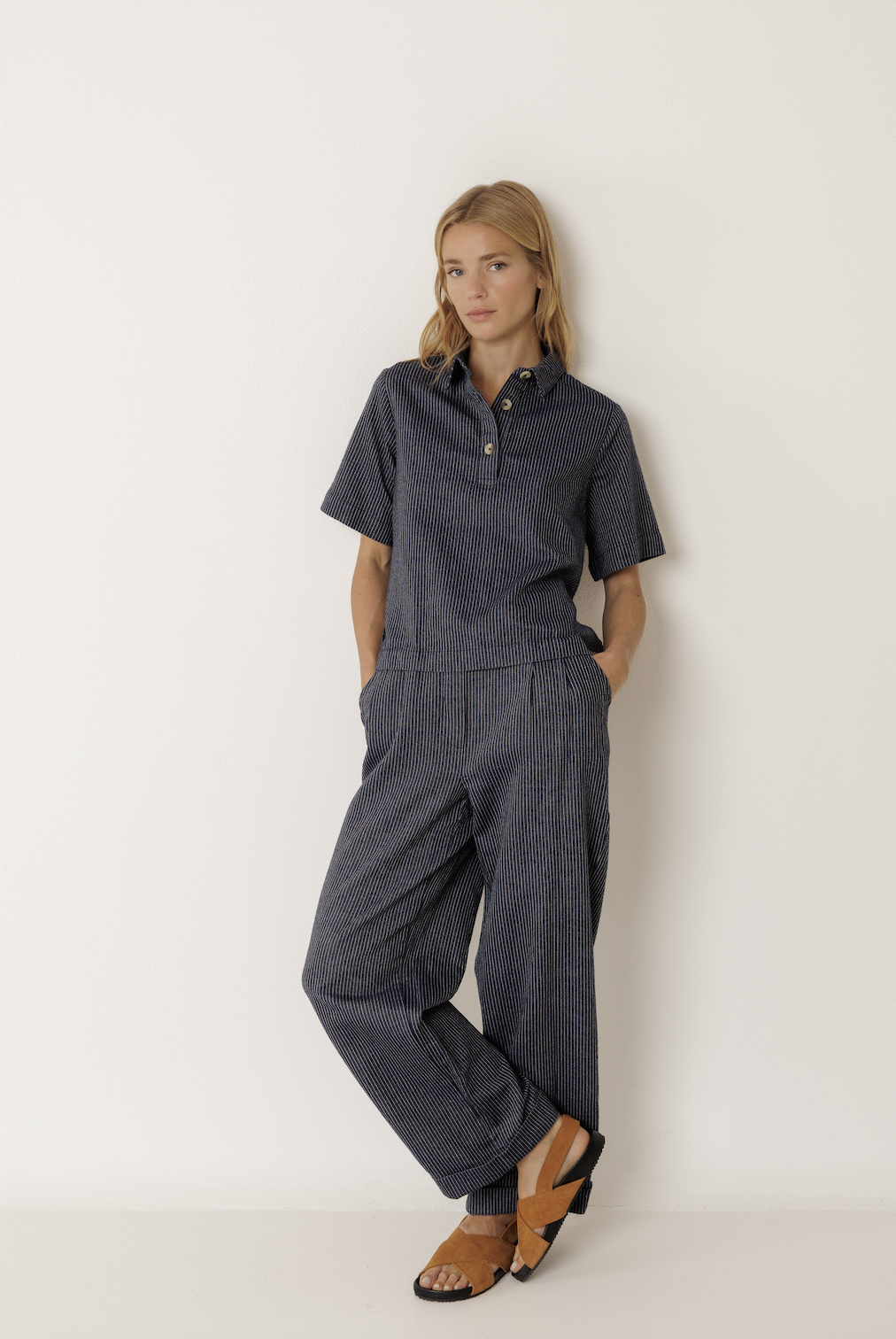 Indi & Cold Indi & Cold - VV26MI272 Striped Shirt with Tie SS26
