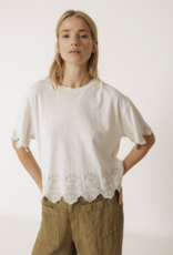 Indi & Cold Indi & Cold - VV26SK430 Boxy Embroidered Tee SS26