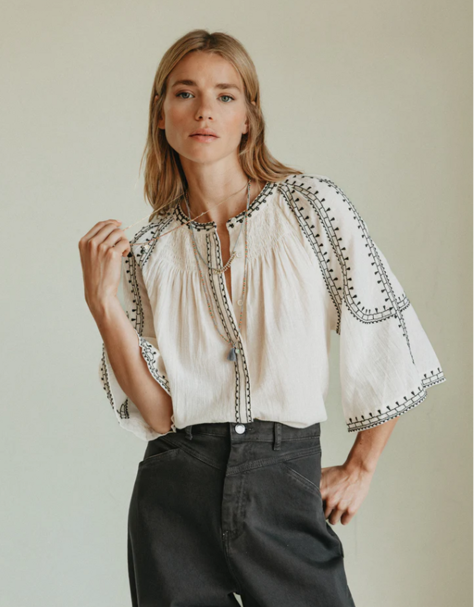 Indi & Cold Indi & Cold  - VV26AD185 Bell-Sleeve Shirt SS26