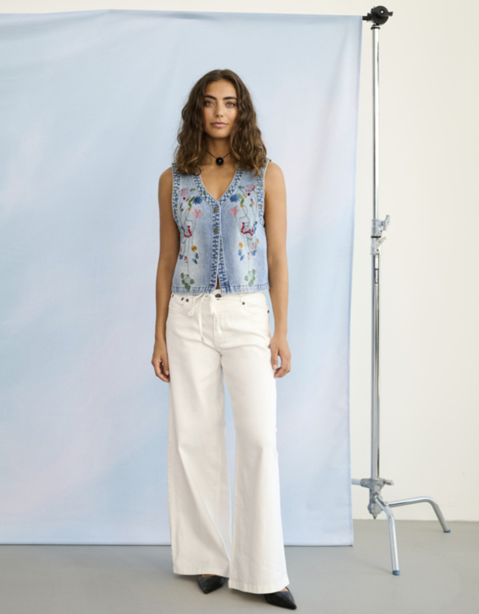 Culture Culture- Cutiala Aniceta waistcoat SS26