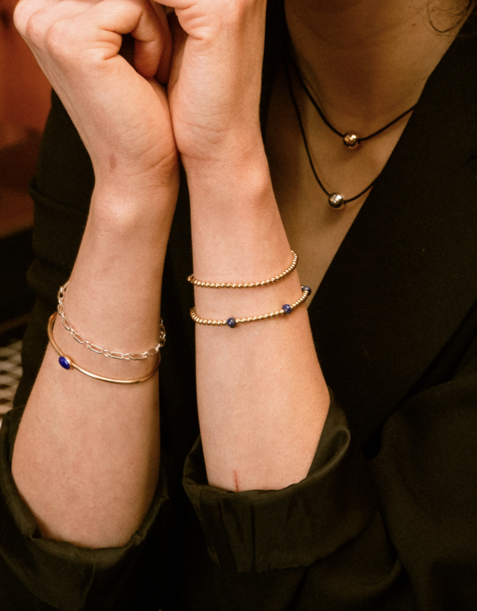 Flora Ciccarelli Flora Ciccarelli- 26p 002 bracelet or et pierres de lapis