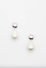 Flora Ciccarelli Flora Ciccarelli- 26p 105 Pearl earrings silver