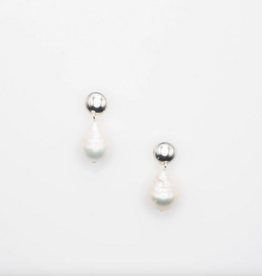 Flora Ciccarelli Flora Ciccarelli- 26p 105 Pearl earrings silver