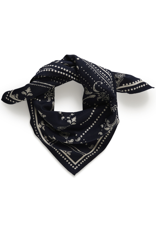 Stephanie Scarf