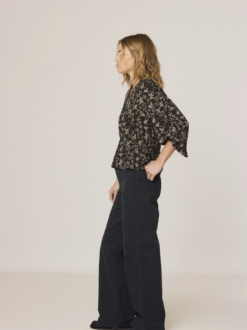 Indi & Cold VI26KI121 Romantic Shirt