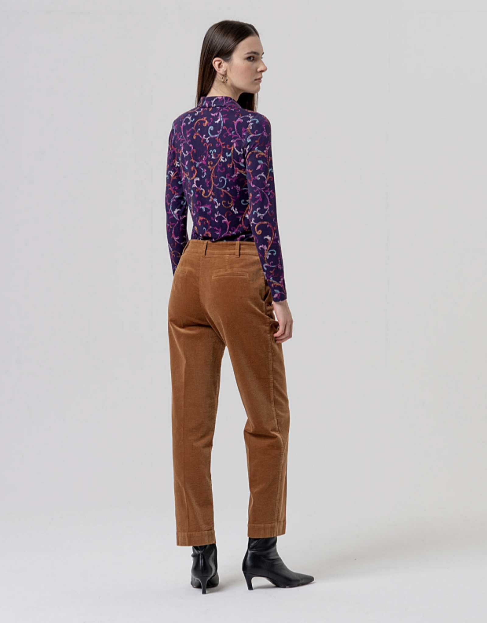 Surkana Surkana - Pantalons Velour côtelé 556TASS522