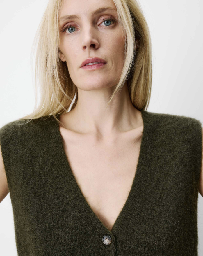 Grace & Mila Cardigan Nars
