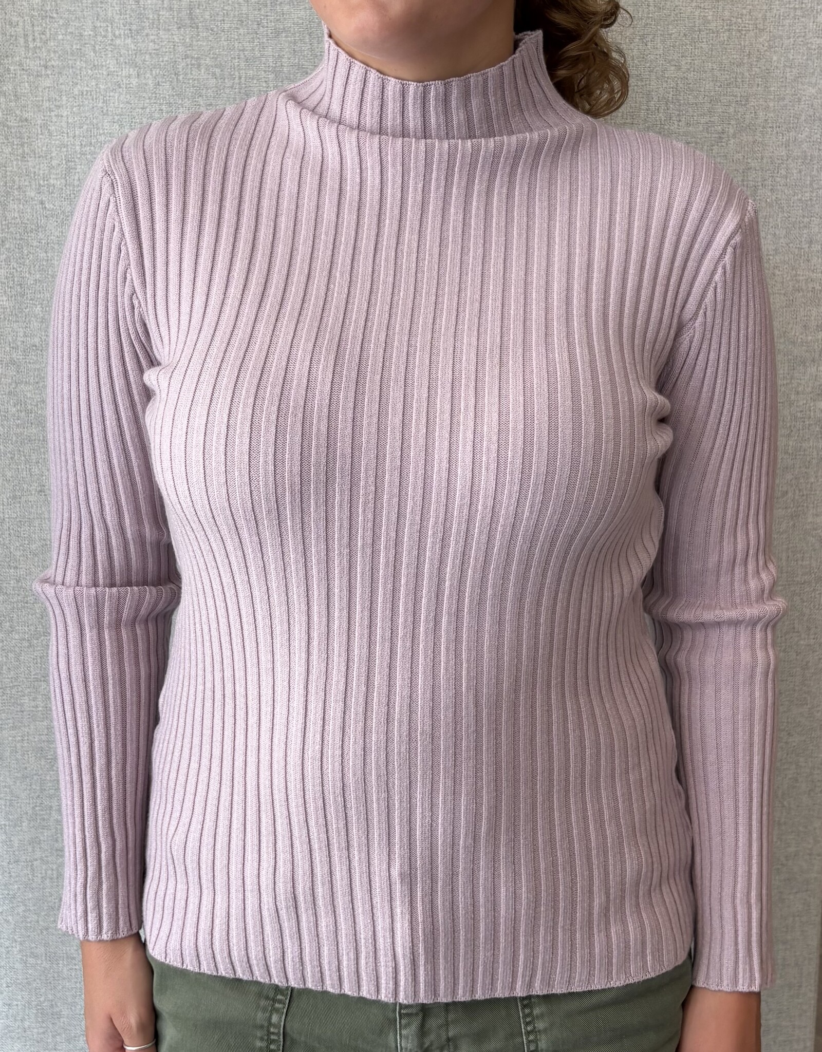 Pistache Pistache - B2468 Ribbed Knit Turtle Neck