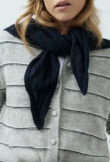 Yaya Yaya- Knitted triangle scarf 03510021