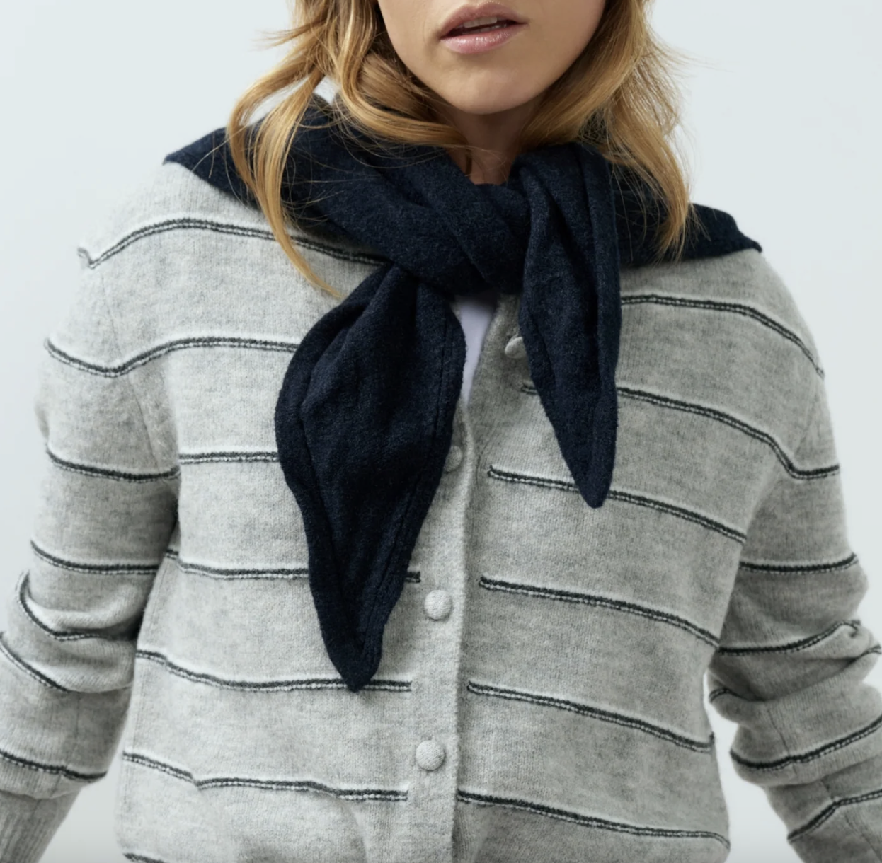 Yaya Knitted triangle scarf 03510021