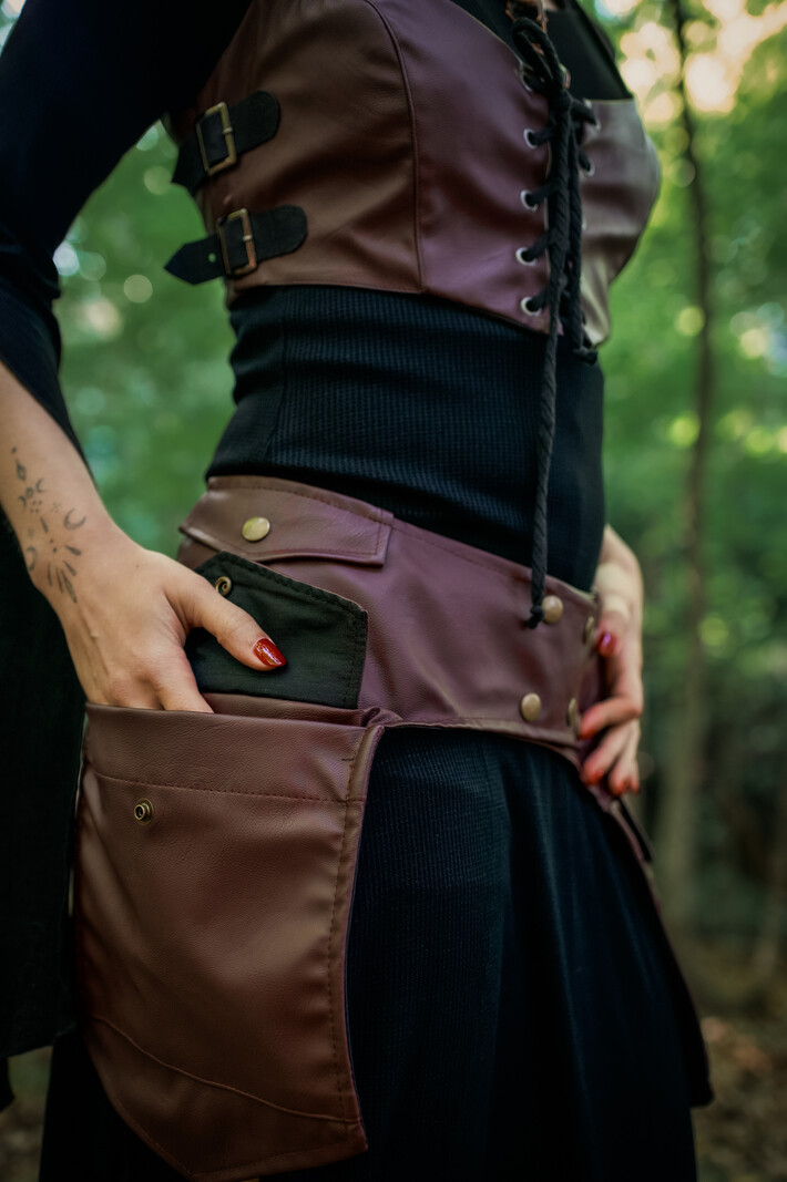 Adjustable Pocket Belt: Faux Leather