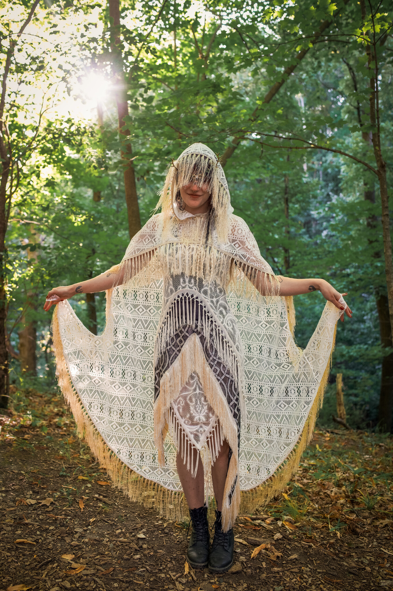Art Deco Lace Cape: White Fringe