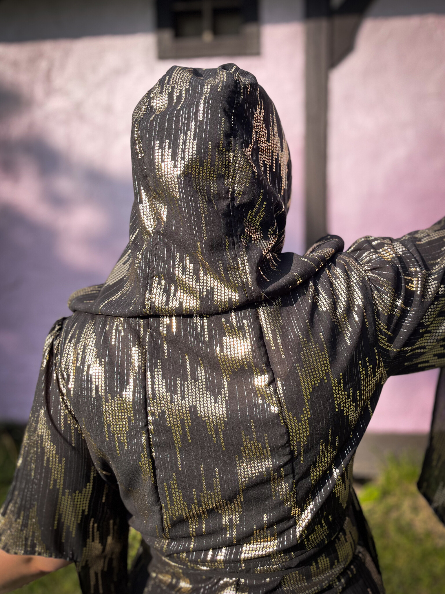 Nomad Cloak: Black + Gold