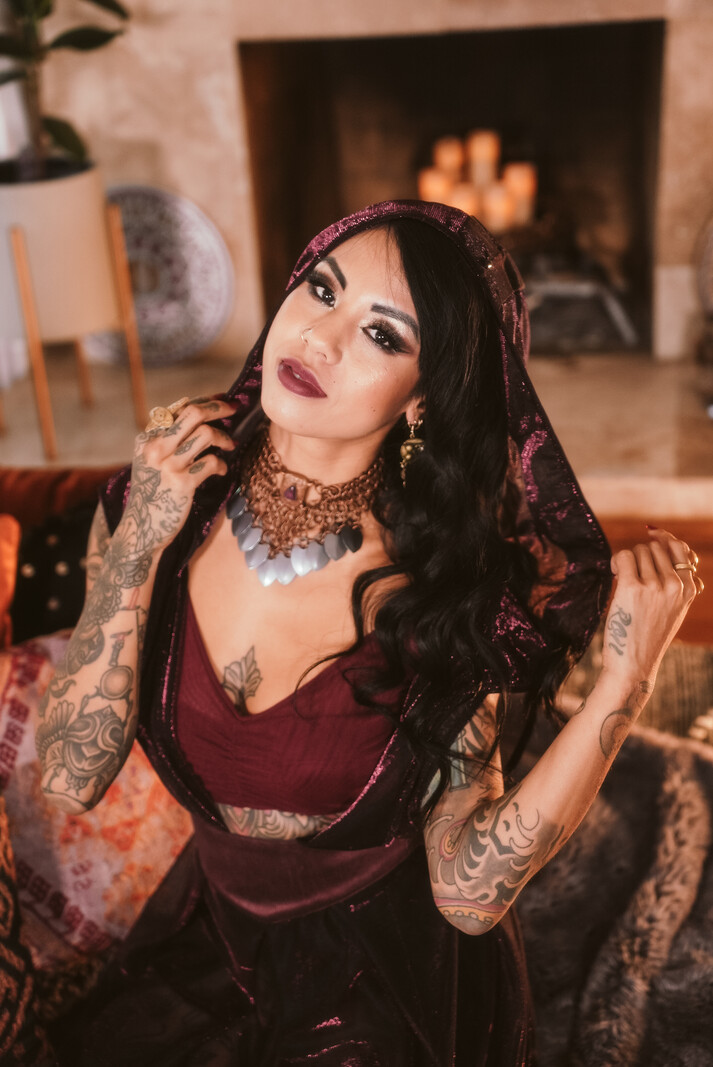 Magick Wrap: Mesh Garnet
