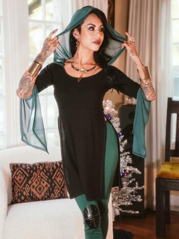 SALE Hooded Tunic Top: Contrast Black/Clover