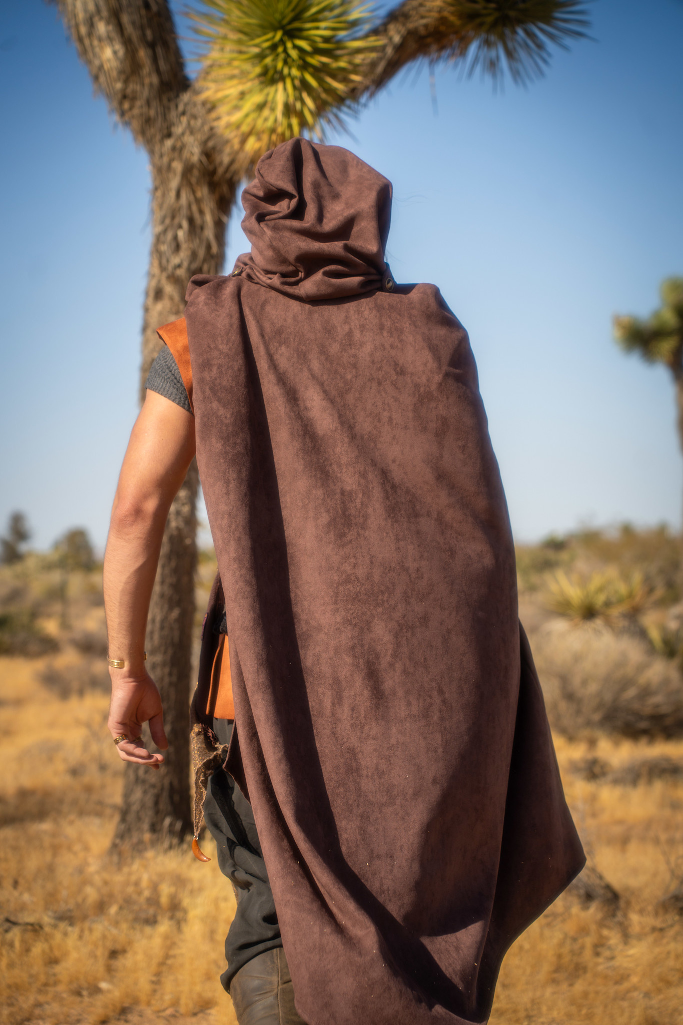 Convertible Cape : Techno Suede Brown