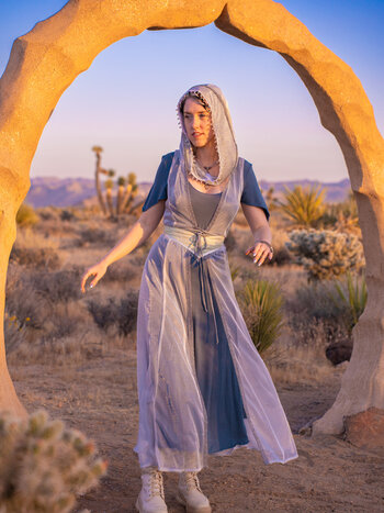Sorceress Duster : LightWeight MoonStone
