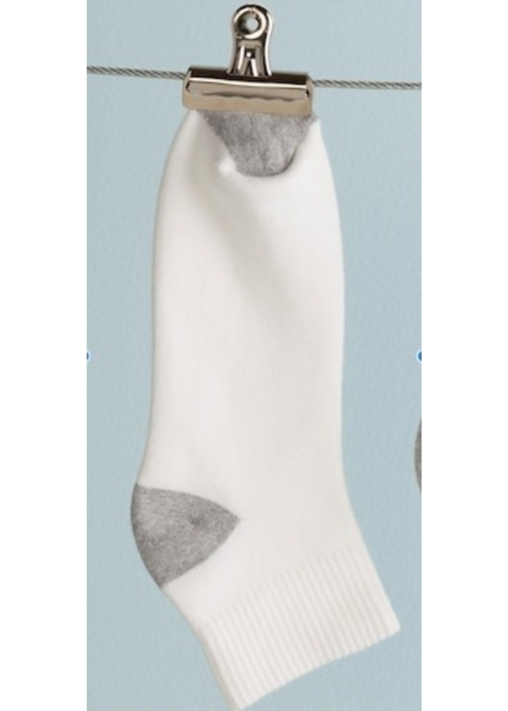 NON-UNIFORM Sport sock, 40% Cotton, 40% coolmax, 17% nylon, 3% spandex.