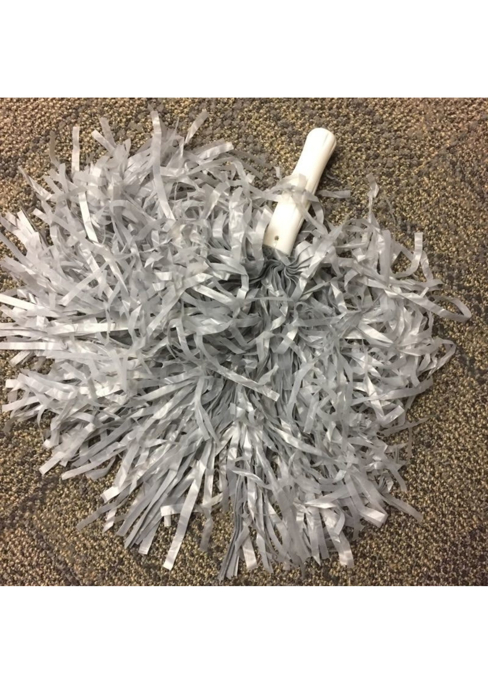 NON-UNIFORM Silver pom-pom (1)